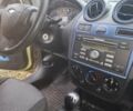 Желтый Форд Фиеста, объемом двигателя 1.39 л и пробегом 200 тыс. км за 3800 $, фото 4 на Automoto.ua