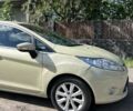 Желтый Форд Фиеста, объемом двигателя 1.4 л и пробегом 228 тыс. км за 4500 $, фото 5 на Automoto.ua