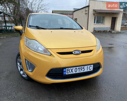 Жовтий Форд Фієста, об'ємом двигуна 1.6 л та пробігом 147 тис. км за 8000 $, фото 1 на Automoto.ua