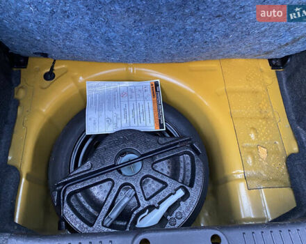 Жовтий Форд Фієста, об'ємом двигуна 1.6 л та пробігом 147 тис. км за 8000 $, фото 20 на Automoto.ua