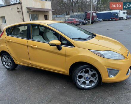 Жовтий Форд Фієста, об'ємом двигуна 1.6 л та пробігом 147 тис. км за 8000 $, фото 2 на Automoto.ua