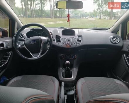 Желтый Форд Фиеста, объемом двигателя 1 л и пробегом 119 тыс. км за 5800 $, фото 10 на Automoto.ua