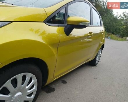 Жовтий Форд Фієста, об'ємом двигуна 1 л та пробігом 54 тис. км за 6750 $, фото 2 на Automoto.ua