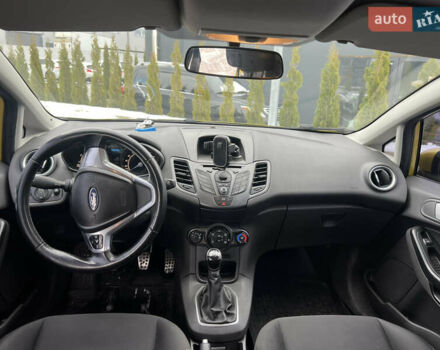 Жовтий Форд Фієста, об'ємом двигуна 1 л та пробігом 85 тис. км за 6250 $, фото 9 на Automoto.ua