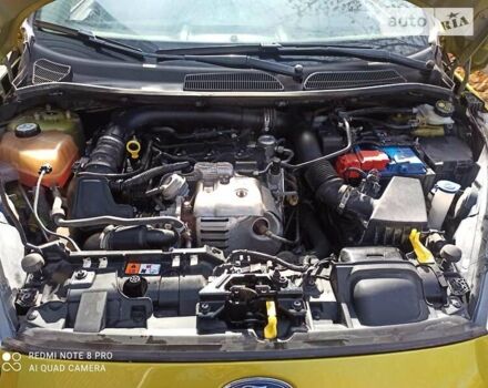 Желтый Форд Фиеста, объемом двигателя 1 л и пробегом 49 тыс. км за 8000 $, фото 14 на Automoto.ua