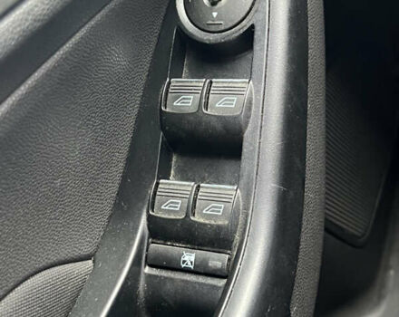 Жовтий Форд Фієста, об'ємом двигуна 1 л та пробігом 85 тис. км за 6250 $, фото 7 на Automoto.ua