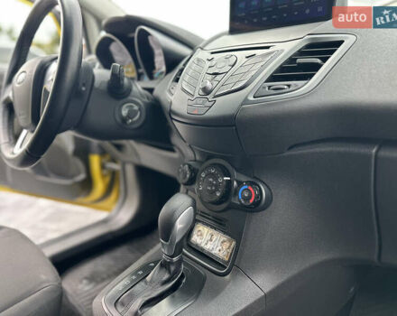 Форд Фієста 2015 у Вінниці на Automoto.ua Жовтий Форд Фієста, об'ємом двигуна 1 л та пробігом 87 тис. км за 9200 $, фото 51 на Automoto.ua