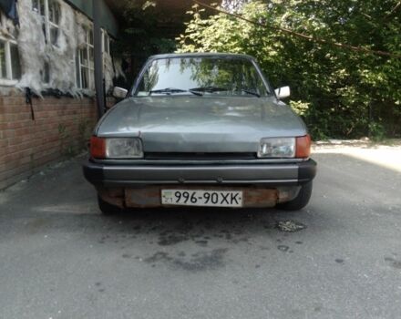 Серый Форд Фиеста, объемом двигателя 0 л и пробегом 1000 тыс. км за 899 $, фото 1 на Automoto.ua