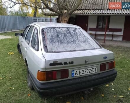 Серый Форд Фиеста, объемом двигателя 1.6 л и пробегом 600 тыс. км за 900 $, фото 1 на Automoto.ua