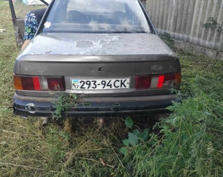 Серый Форд Фиеста, объемом двигателя 0 л и пробегом 170 тыс. км за 1100 $, фото 4 на Automoto.ua