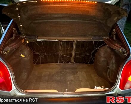 Серый Форд Фиеста, объемом двигателя 1.3 л и пробегом 1 тыс. км за 3500 $, фото 7 на Automoto.ua