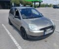 Серый Форд Фиеста, объемом двигателя 1.3 л и пробегом 303 тыс. км за 2800 $, фото 1 на Automoto.ua