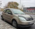 Серый Форд Фиеста, объемом двигателя 1.3 л и пробегом 300 тыс. км за 2900 $, фото 1 на Automoto.ua