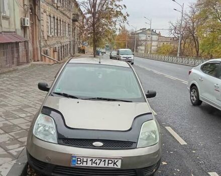 Серый Форд Фиеста, объемом двигателя 1.3 л и пробегом 300 тыс. км за 2900 $, фото 1 на Automoto.ua