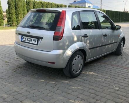 Серый Форд Фиеста, объемом двигателя 1.4 л и пробегом 174 тыс. км за 3500 $, фото 2 на Automoto.ua