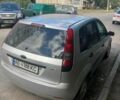 Серый Форд Фиеста, объемом двигателя 1.4 л и пробегом 297 тыс. км за 3000 $, фото 2 на Automoto.ua