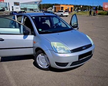 Серый Форд Фиеста, объемом двигателя 1.3 л и пробегом 205 тыс. км за 3500 $, фото 3 на Automoto.ua