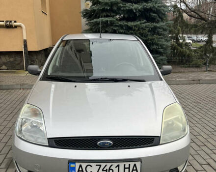 Сірий Форд Фієста, об'ємом двигуна 1.39 л та пробігом 245 тис. км за 3500 $, фото 1 на Automoto.ua