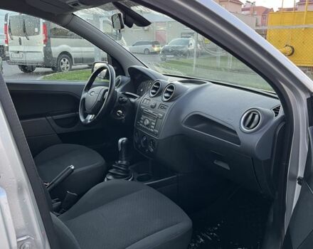 Сірий Форд Фієста, об'ємом двигуна 1.4 л та пробігом 182 тис. км за 4200 $, фото 8 на Automoto.ua