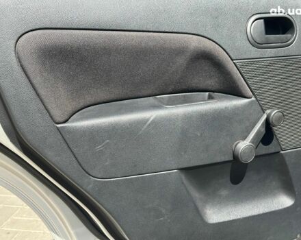 Сірий Форд Фієста, об'ємом двигуна 1.4 л та пробігом 214 тис. км за 4490 $, фото 12 на Automoto.ua