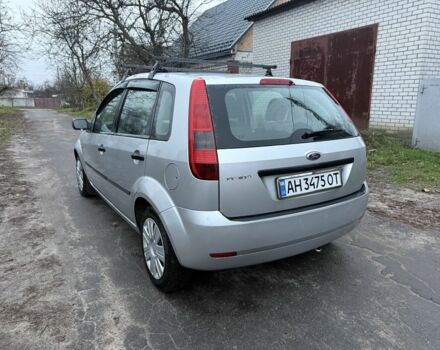 Серый Форд Фиеста, объемом двигателя 1.4 л и пробегом 190 тыс. км за 3700 $, фото 3 на Automoto.ua