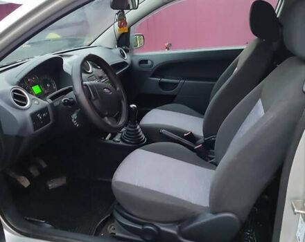 Серый Форд Фиеста, объемом двигателя 0 л и пробегом 141 тыс. км за 3500 $, фото 3 на Automoto.ua