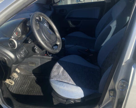 Серый Форд Фиеста, объемом двигателя 1.4 л и пробегом 250 тыс. км за 2800 $, фото 1 на Automoto.ua