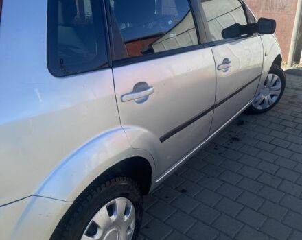 Серый Форд Фиеста, объемом двигателя 1.4 л и пробегом 250 тыс. км за 2800 $, фото 2 на Automoto.ua