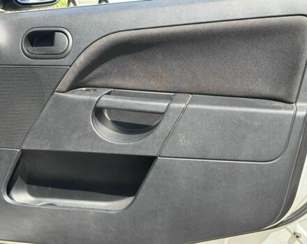 Сірий Форд Фієста, об'ємом двигуна 1.4 л та пробігом 214 тис. км за 3890 $, фото 19 на Automoto.ua