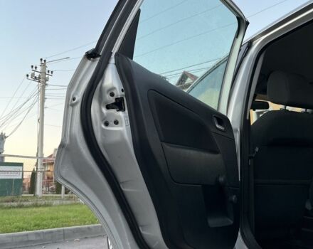 Сірий Форд Фієста, об'ємом двигуна 1.4 л та пробігом 182 тис. км за 4200 $, фото 15 на Automoto.ua