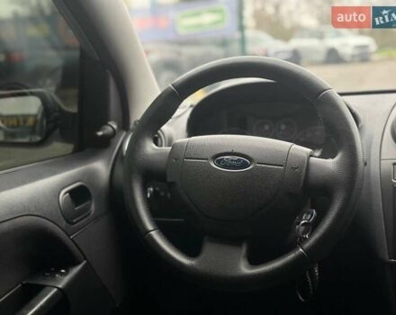 Серый Форд Фиеста, объемом двигателя 1.4 л и пробегом 298 тыс. км за 3850 $, фото 11 на Automoto.ua