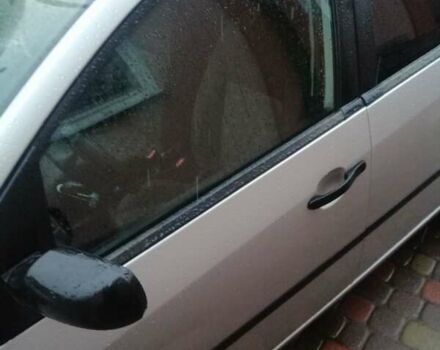 Сірий Форд Фієста, об'ємом двигуна 1.4 л та пробігом 200 тис. км за 4450 $, фото 4 на Automoto.ua