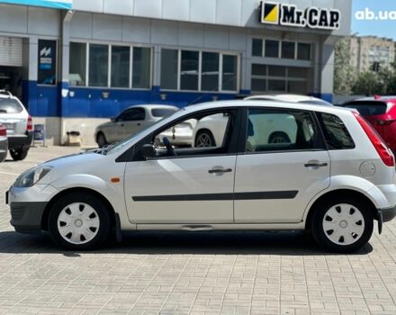 Сірий Форд Фієста, об'ємом двигуна 1.4 л та пробігом 214 тис. км за 4490 $, фото 7 на Automoto.ua