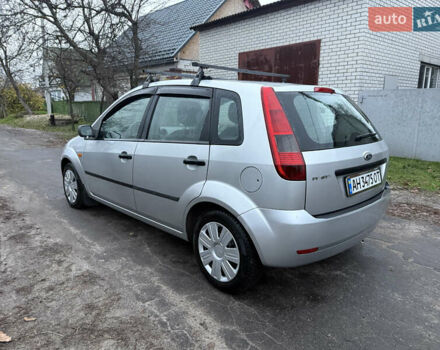 Серый Форд Фиеста, объемом двигателя 0 л и пробегом 190 тыс. км за 3700 $, фото 4 на Automoto.ua
