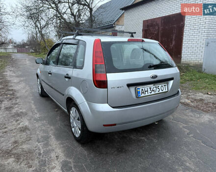 Серый Форд Фиеста, объемом двигателя 0 л и пробегом 190 тыс. км за 3700 $, фото 5 на Automoto.ua