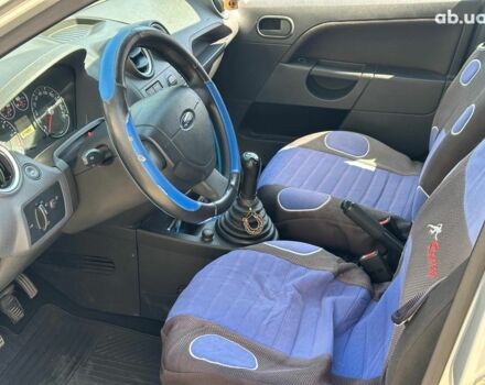 Сірий Форд Фієста, об'ємом двигуна 1.4 л та пробігом 214 тис. км за 4490 $, фото 8 на Automoto.ua