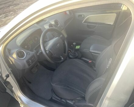 Форд Фиеста 2006 в Житомире на Automoto.ua Серый Форд Фиеста, объемом двигателя 1.4 л и пробегом 282 тыс. км за 3900 $, фото 14 на Automoto.ua