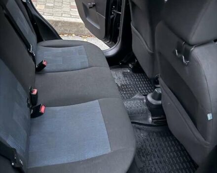 Сірий Форд Фієста, об'ємом двигуна 1.3 л та пробігом 185 тис. км за 4500 $, фото 5 на Automoto.ua