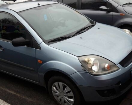 Серый Форд Фиеста, объемом двигателя 1.3 л и пробегом 207 тыс. км за 2500 $, фото 2 на Automoto.ua