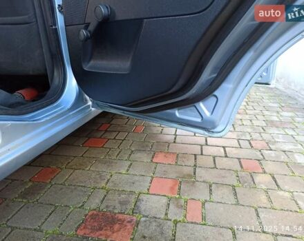 Серый Форд Фиеста, объемом двигателя 1.3 л и пробегом 88 тыс. км за 4400 $, фото 16 на Automoto.ua