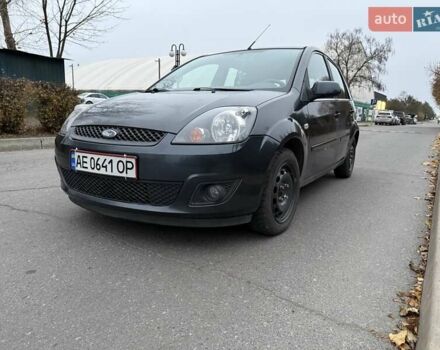 Сірий Форд Фієста, об'ємом двигуна 1.3 л та пробігом 185 тис. км за 4500 $, фото 7 на Automoto.ua