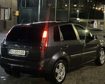 Сірий Форд Фієста, об'ємом двигуна 1.3 л та пробігом 240 тис. км за 3499 $, фото 3 на Automoto.ua