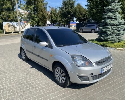 Серый Форд Фиеста, объемом двигателя 1.4 л и пробегом 250 тыс. км за 4199 $, фото 2 на Automoto.ua