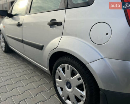 Серый Форд Фиеста, объемом двигателя 1.4 л и пробегом 202 тыс. км за 4850 $, фото 30 на Automoto.ua