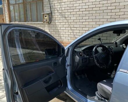 Серый Форд Фиеста, объемом двигателя 1.2 л и пробегом 212 тыс. км за 3800 $, фото 24 на Automoto.ua