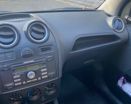 Сірий Форд Фієста, об'ємом двигуна 1.25 л та пробігом 233 тис. км за 2600 $, фото 1 на Automoto.ua