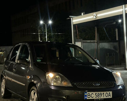 Сірий Форд Фієста, об'ємом двигуна 1.3 л та пробігом 240 тис. км за 3499 $, фото 2 на Automoto.ua