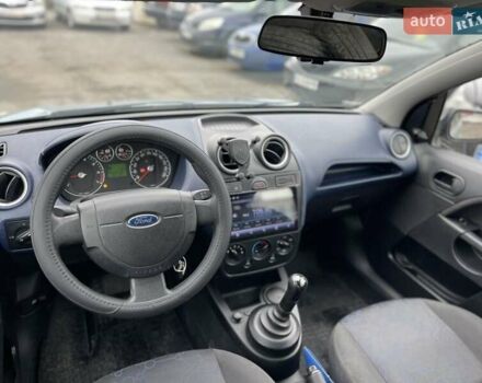 Серый Форд Фиеста, объемом двигателя 1.39 л и пробегом 160 тыс. км за 4200 $, фото 14 на Automoto.ua