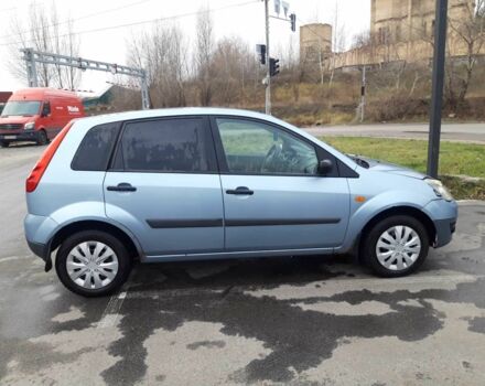 Серый Форд Фиеста, объемом двигателя 1.3 л и пробегом 207 тыс. км за 2500 $, фото 7 на Automoto.ua