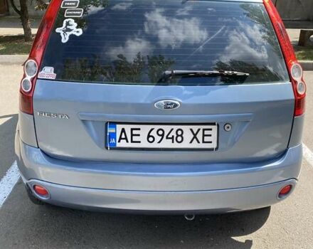Серый Форд Фиеста, объемом двигателя 1.2 л и пробегом 212 тыс. км за 3800 $, фото 7 на Automoto.ua